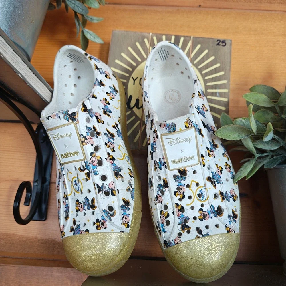 NATIVE x Disney Parks 50th Anniversary Minnie‎ Mouse Slip On Water Shoe Junior 1